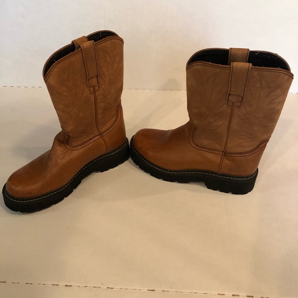 redhead cowboy boots